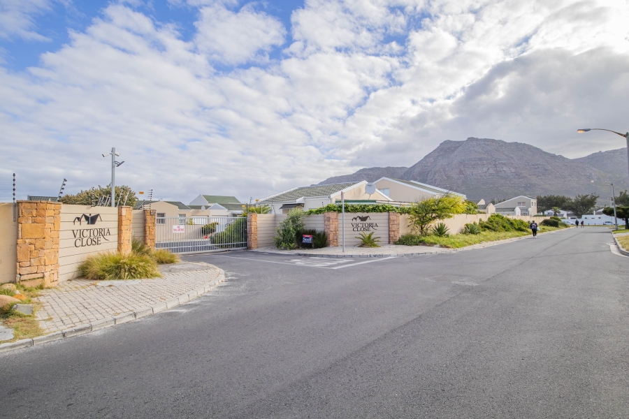 To Let 3 Bedroom Property for Rent in Muizenberg Western Cape